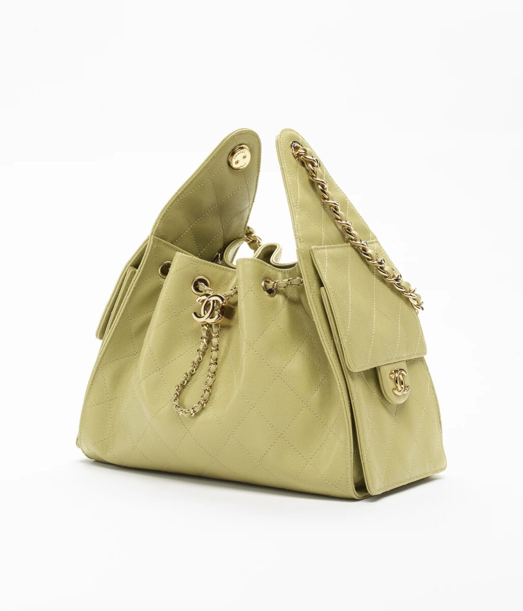 Chanel 25 Small Handbag c91e6e46af9d87447529e6c8746026c6